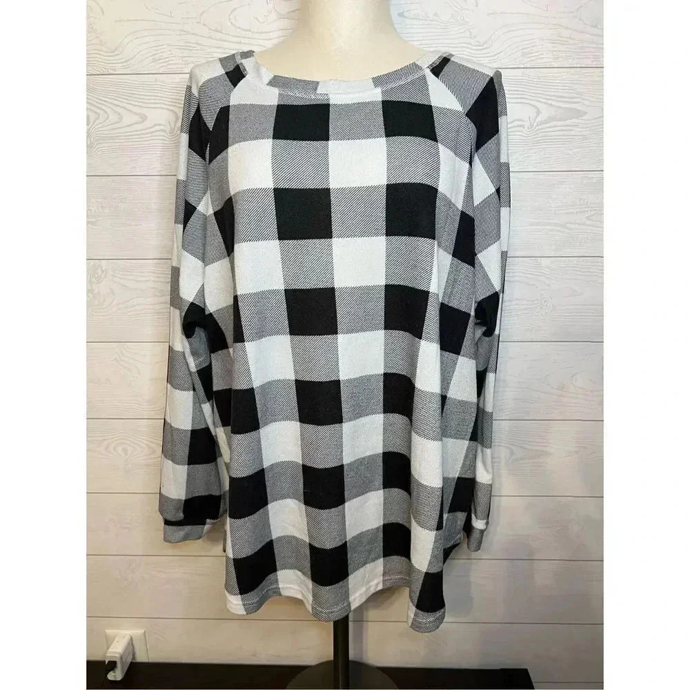 ChicSoul.Com black/white buffalo plaid long sleeve top Size 2XL